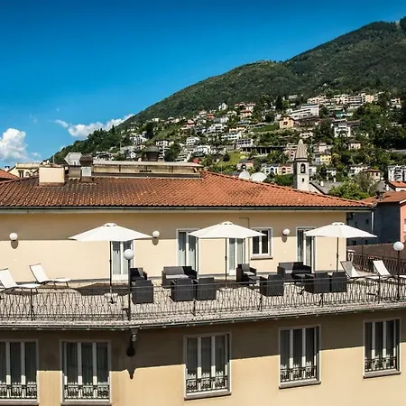 伊思鲁姆斯德尔安杰罗酒店 旅馆 *