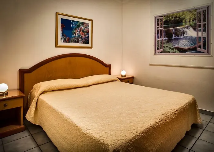 伊思鲁姆斯德尔安杰罗酒店 洛迦诺