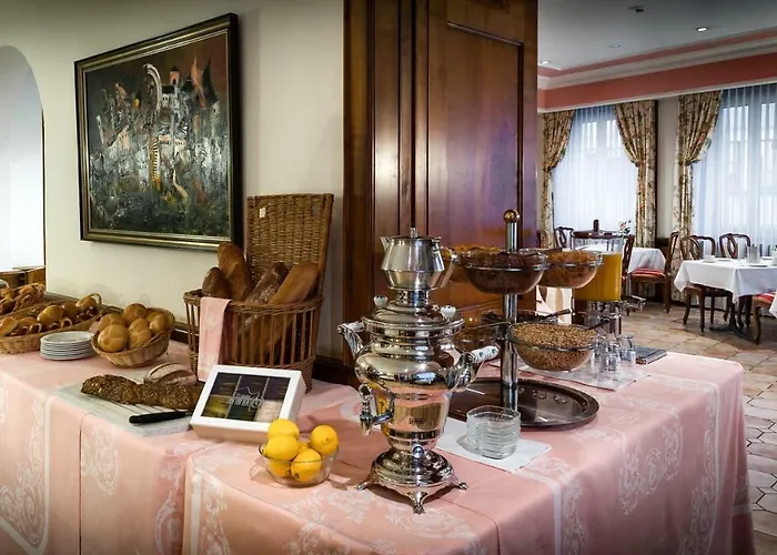 伊思鲁姆斯德尔安杰罗酒店 洛迦诺