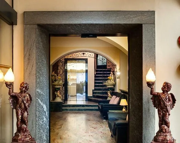 Easyrooms Dell'angelo Hostel *